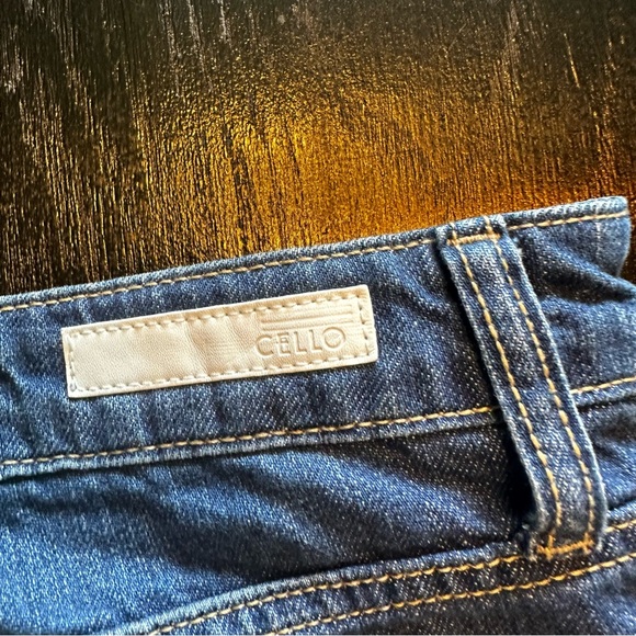 Cello Size 4 Size 5 Embroidered Embroidery Mom Jean Denim Floral Dark Wash Holes - Picture 7 of 10